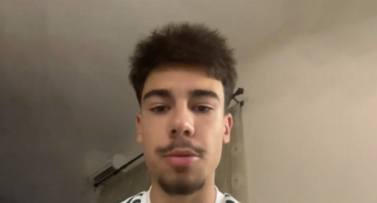 Ο φίλαθλος του Παναθηναϊκού που θα κουρευτεί μόλις το τριφύλλι πανηγυρίσει 5 σερί νίκες / Screenshot