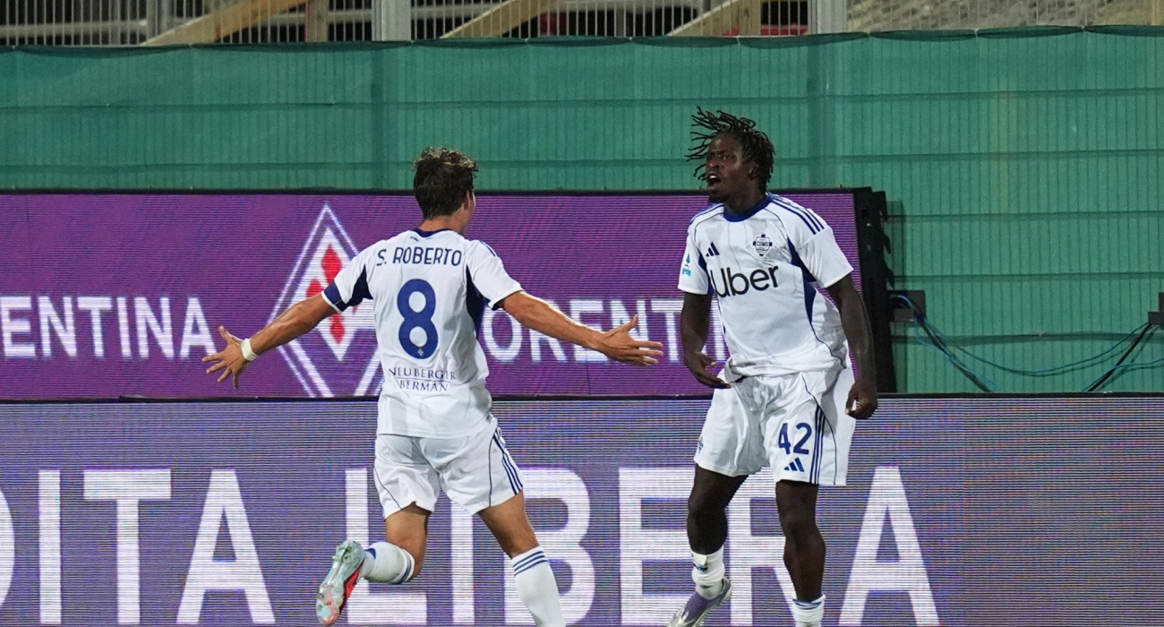 Οι παίκτες της Κόμο πανηγυρίζουν / Πηγή: Imago