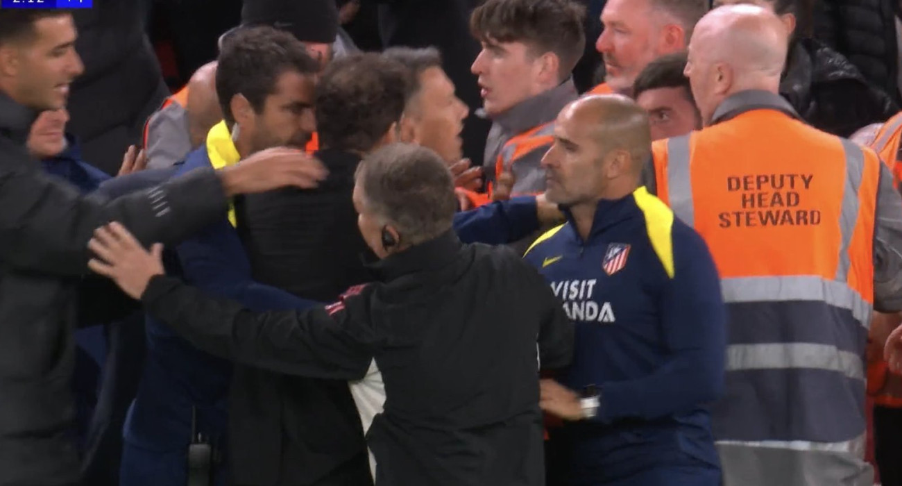 Ο Ντιέγκο Σιμεόνε έξαλλος με οπαδούς της  Λίβερπουλ / Screensho