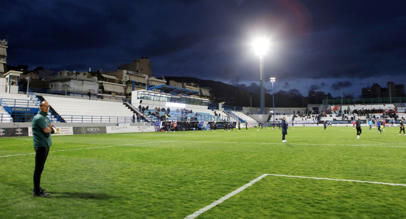 Το δημοτικό γήπεδο Νεάπολης Νίκαιας / Πηγή: Intime