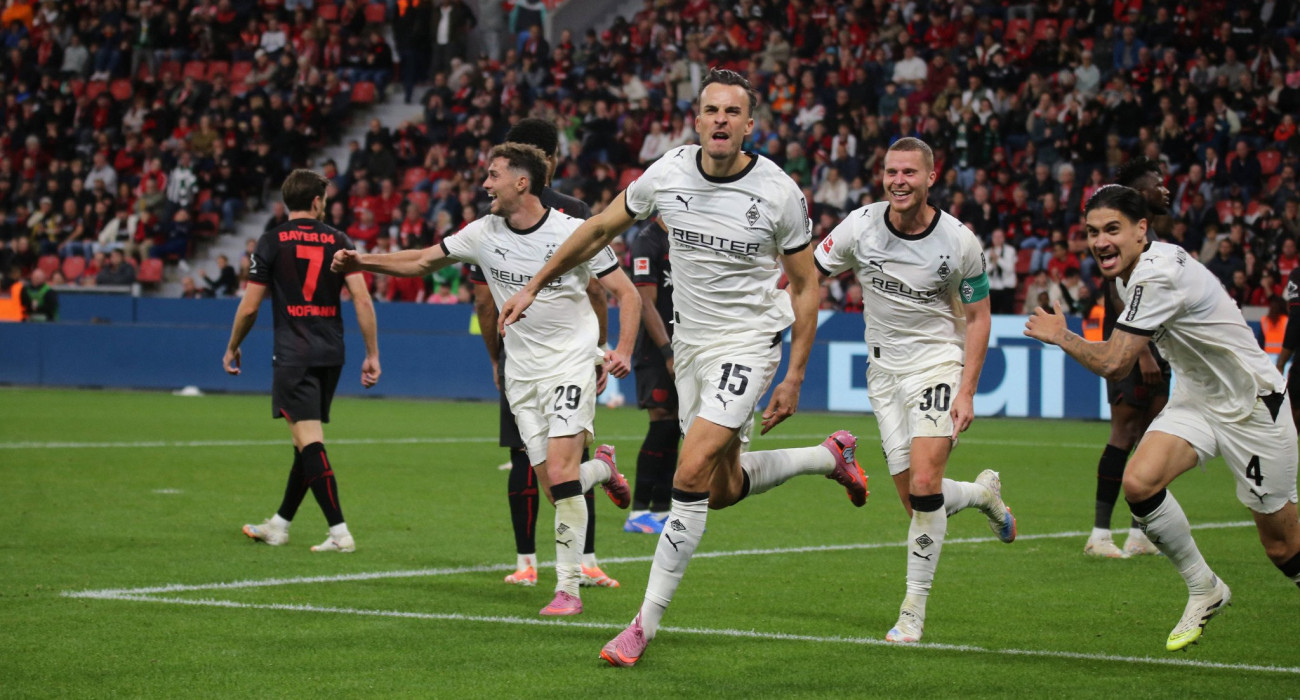 Οι ποδοσφαιριστές της Γκλάντμπαχ πανηγυρίζουν / Πηγή: Imago