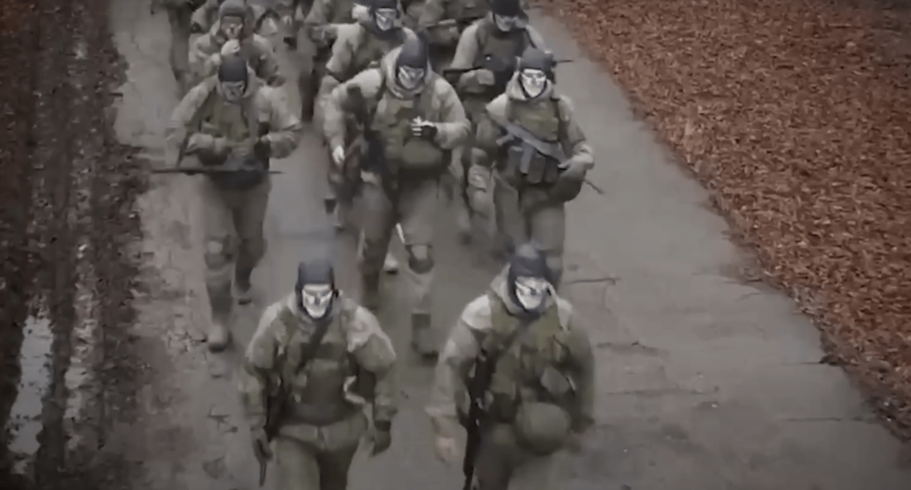 Ρώσοι Χούλιγκανς στον πόλεμο για χάρη του Πούτιν / Screenshot