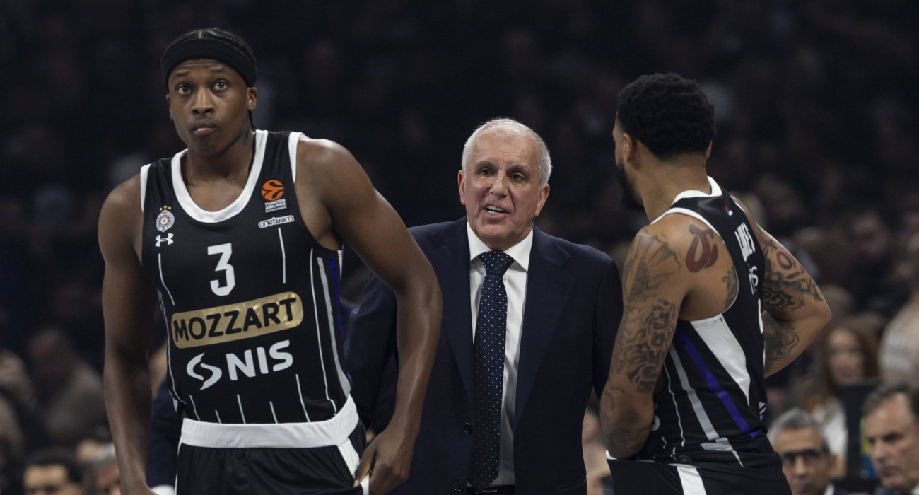 Ο Ζέλικο Ομπράντοβιτς δίνει οδηγίες στον Φρανκ Ντιλικινά / Πηγή: Imago