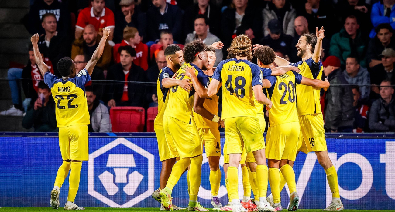 Οι παίκτες της Ουνιόν Σεν Ζιλουάζ πανηγυρίζουν / Πηγή: Imago