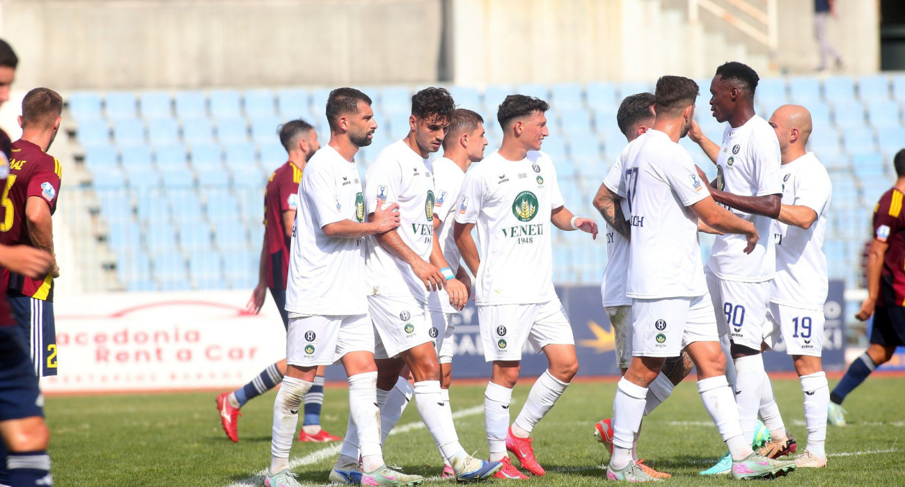 Οι ποδοσφαιριστές του Ηρακλή πανηγυρίζουν το 1-0 κόντρα στην Ηλιούπολη / Πηγή: Intime