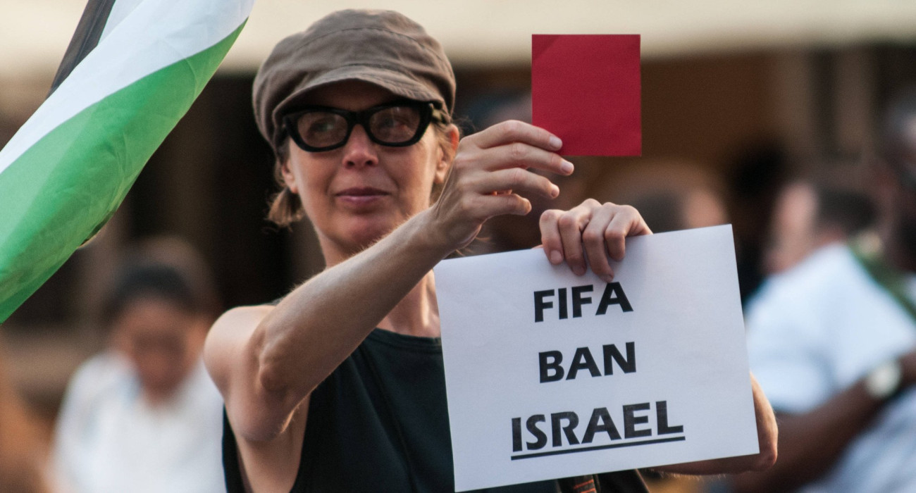 Στιγμιότυπο από διαμαρτυρία για τον αποκλεισμό του Ισραήλ/Πηγή: Imago