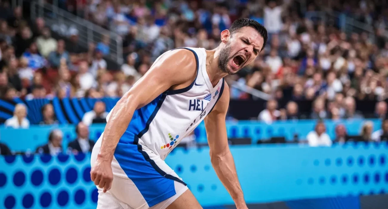 Ο Κώστας Παπανικολάου με τη φανέλα της Εθνικής/Πηγή: FIBA