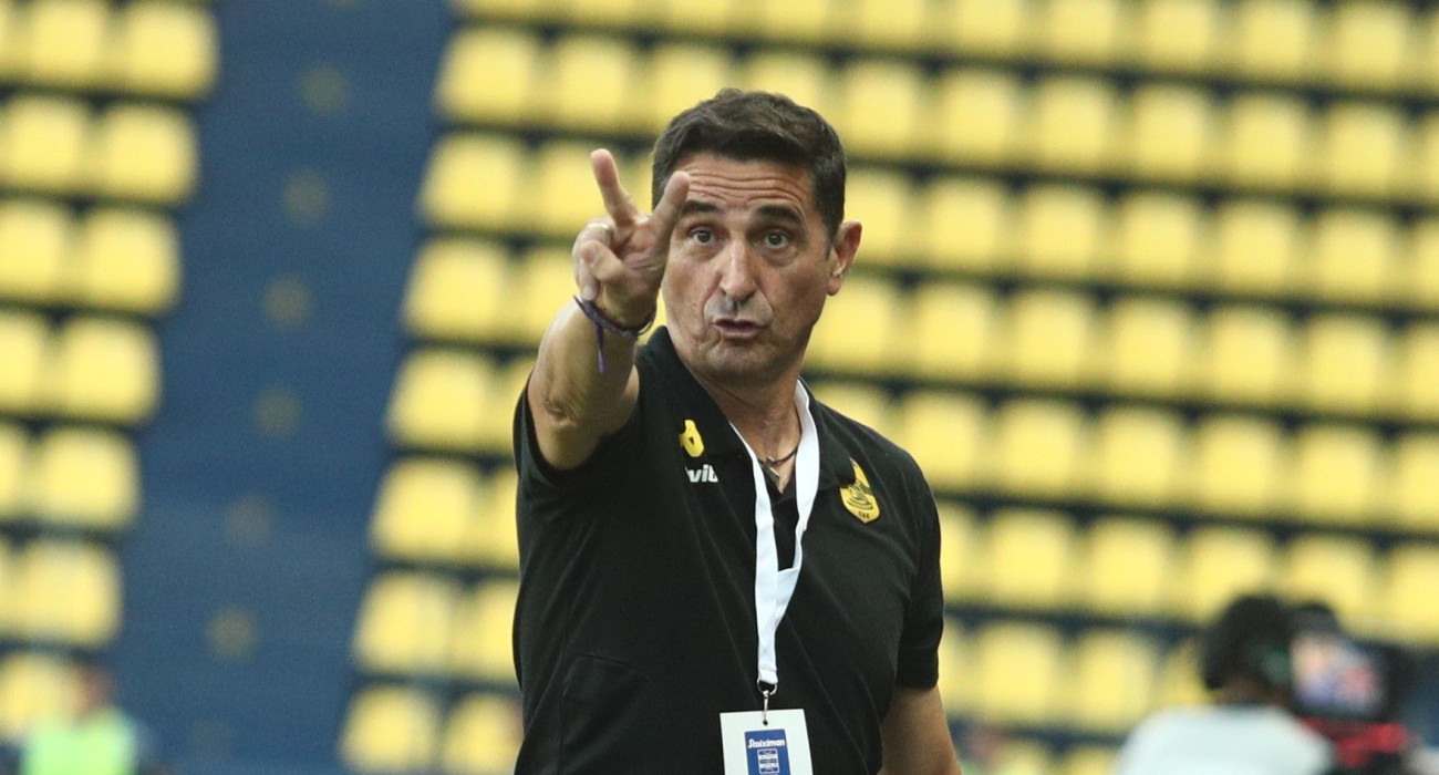 Ο Μανόλο Χιμένεθ στον πάγκο του Άρη/Eurokinissi