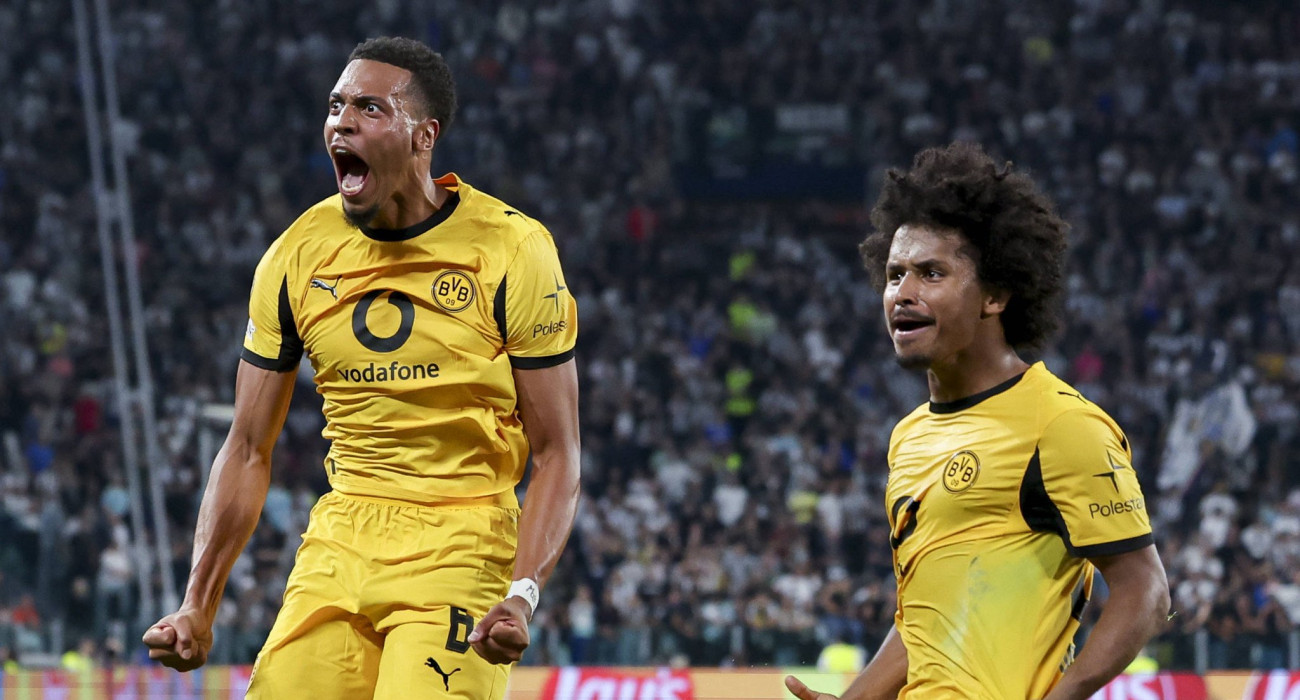 Ενμετσά και Αντεγέμι πανηγυρίζουν για την Ντόρτμουντ / Πηγή: Imago