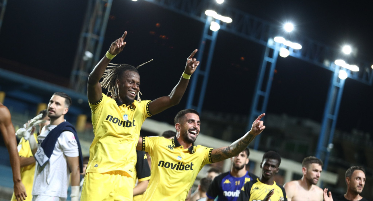 Οι παίκτες του Άρη πανηγυρίζουν μετά τη νίκη επί της Κηφισιάς / Πηγή: Eurokinissi