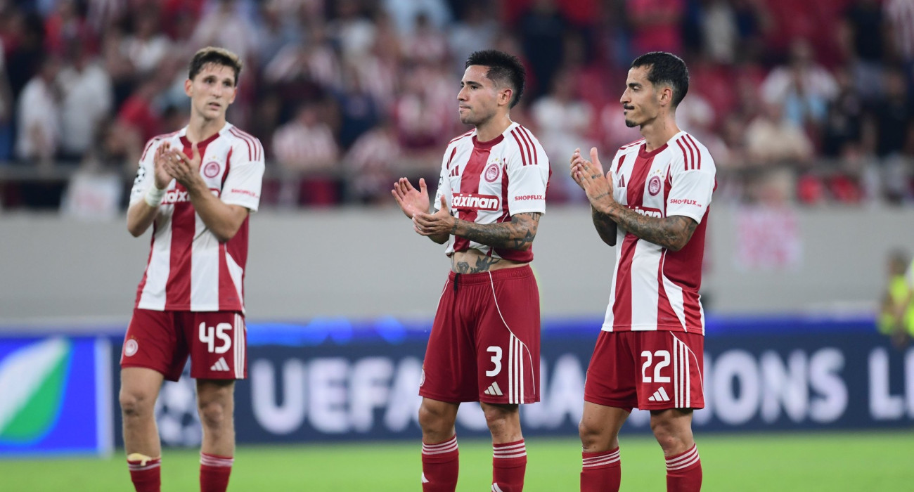 Οι παίκτες του Ολυμπιακού μετά  το ματς με την Πάφο / Πηγή: Eurokinissi