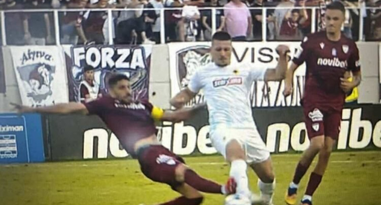 Το μαρκάρισμα του Παντελάκη στον Γιόβιτς για το οποίο διαμαρτύρεται η ΑΕΚ / Screenshot