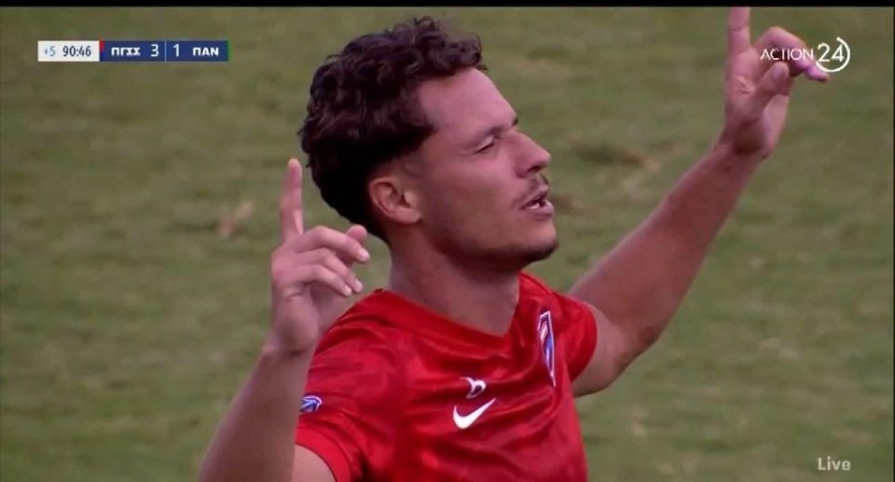 Ο Μπελμόντ πανηγυρίζει / Screenshot