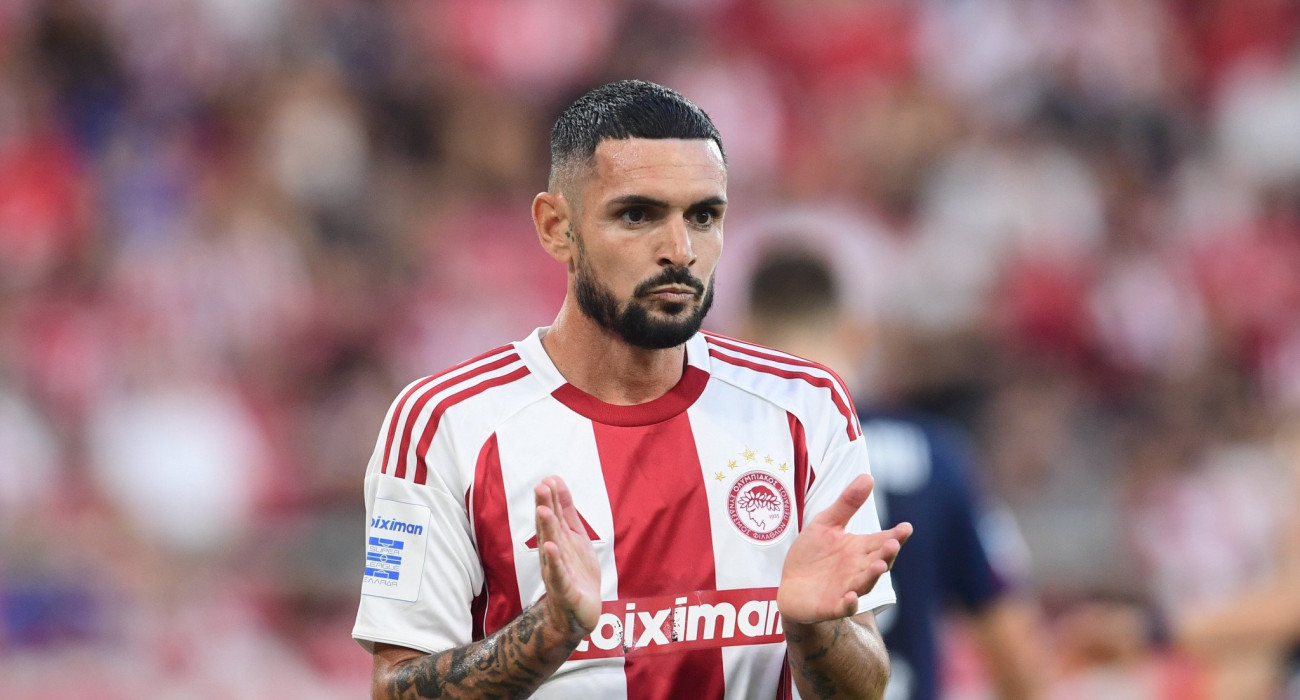 Ο Ρεμί Καμπελά με την φανέλα του Ολυμπιακού/Πηγή: Eurokinissi