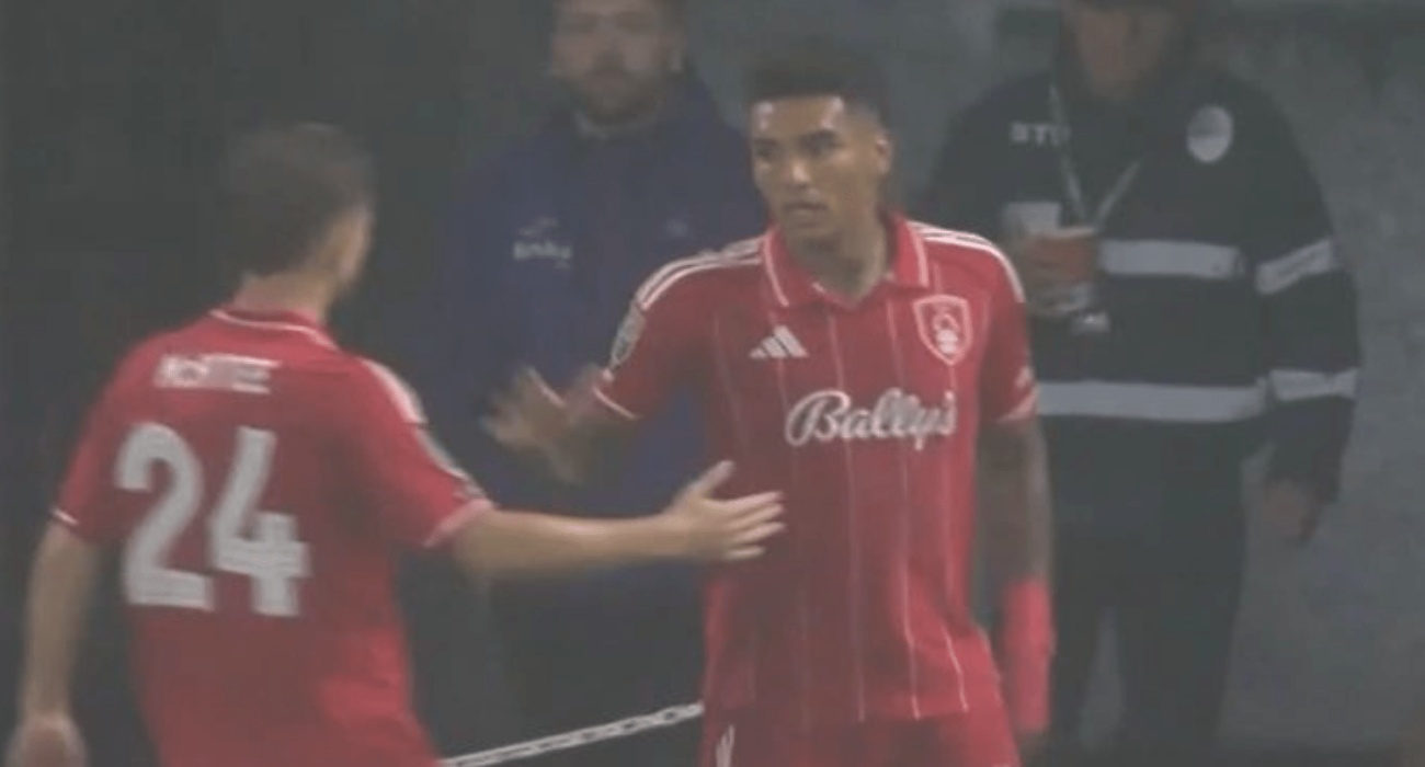 Οι παίκτες της Νότιγχαμ πανηγυρίζουν / Screenshot