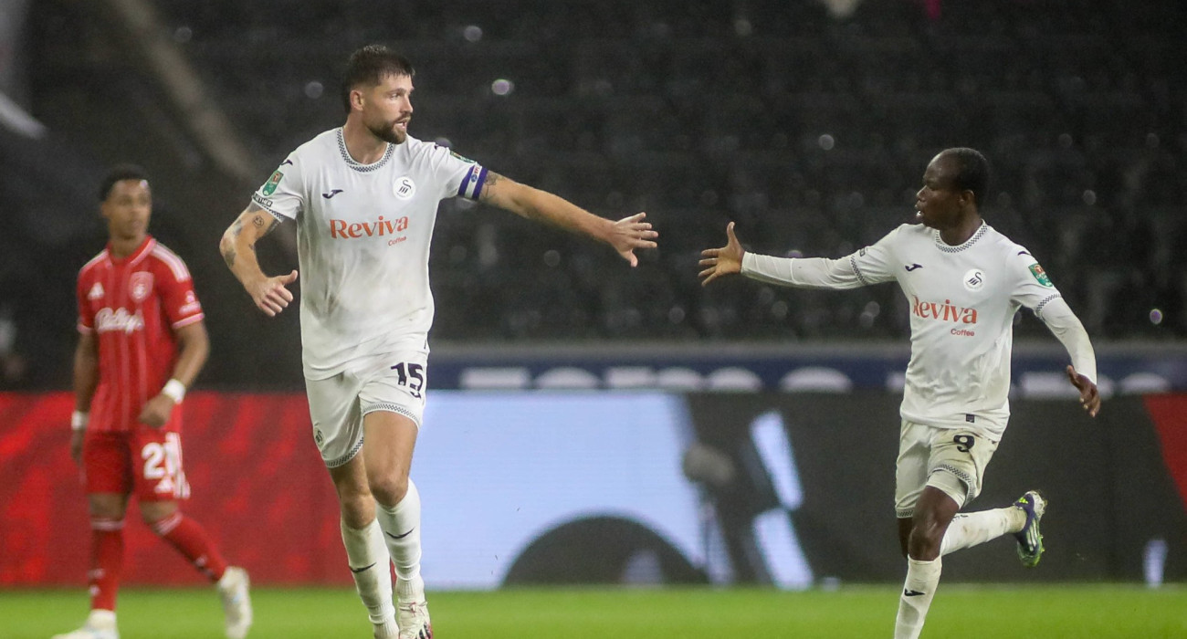 Oι παίκτες της Σουόνσι πανηγυρίζουν / Πηγή: Imago