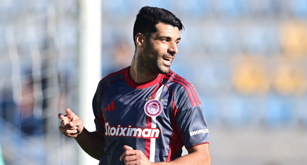 Ο Μέχντι Ταρέμι πανηγυρίζει με τον Ολυμπιακό / Πηγή: Eurokinissi