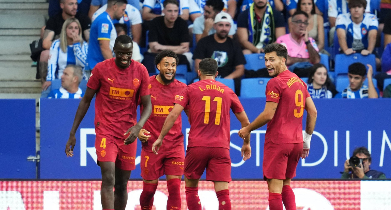 Ποδοσφαιριστές της Βαλένθια πανηγυρίζουν / Πηγή: Imago