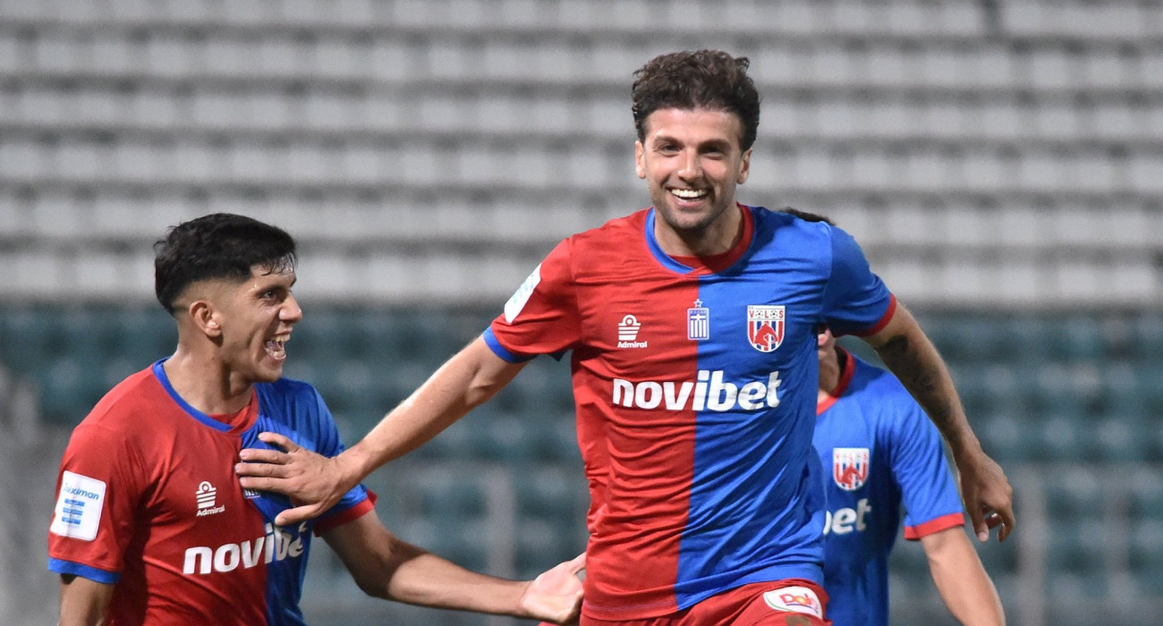 Οι ποδοσφαιριστές του Βόλου πανηγυρίζουν / Πηγή: Eurokinissi