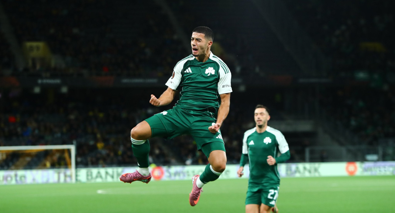 Ο Ανάς Ζαρουρί πανηγυρίζει με τον Παναθηναϊκό / Πηγή: Eurokinissi