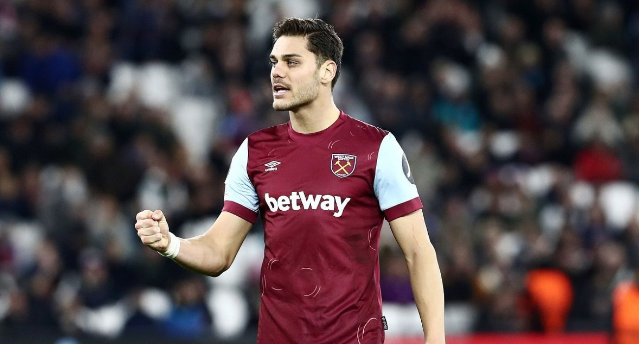 Ο Ντίνος Μαυροπάνος με την φανέλα της Γουέστ Χαμ / Πηγή: InTime