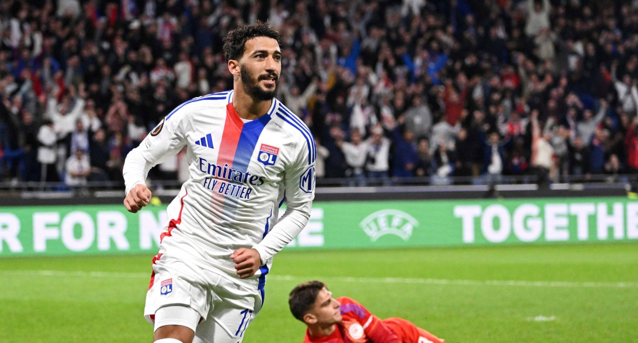 O Σαΐντ Μπενραχμά με την φανέλα της Λιόν / Πηγή: Intime