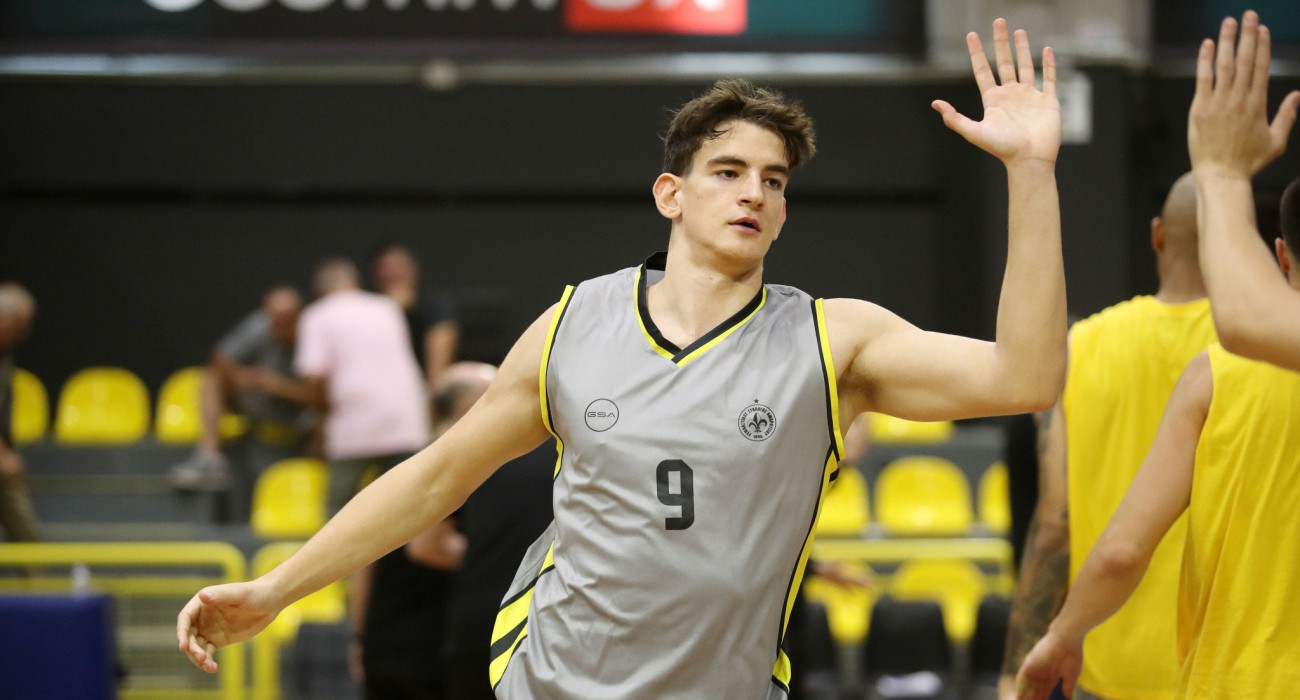 Ο Νίκος Τουλιάτος στο Athletiko: «Χαρούμενος στο Μαρούσι, παράδειγμα η εξέλιξη Αβδάλα και Σαμοντούροβ»