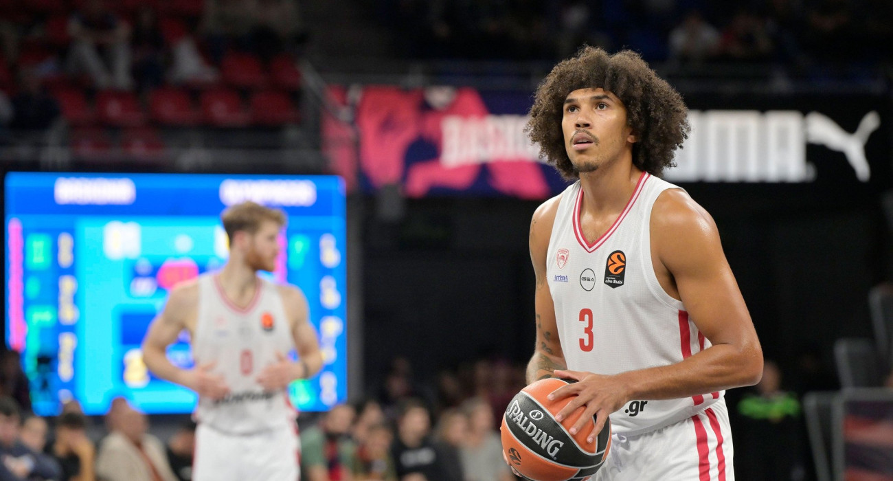 Ο Τάισον Γουόρντ έτοιμος να εκτελέσει από την γραμμή των τεσσάρων μέτρων / Πηγή: INTIME