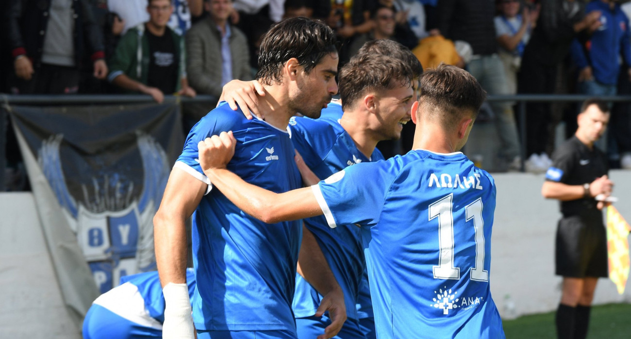 Οι παίκτες της Νίκης Βόλου πανηγυρίζουν το γκολ του Λουκίνα / Πηγή: Intime