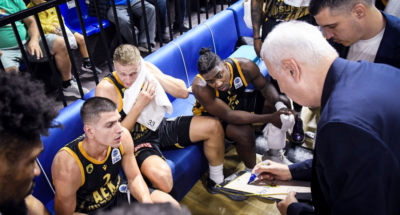 Ο Σάκοτα «έφτιαξε» την ψυχολογία της ΑΕΚ με λίγες λέξεις μετά το «διπλό» στη Ρόδο