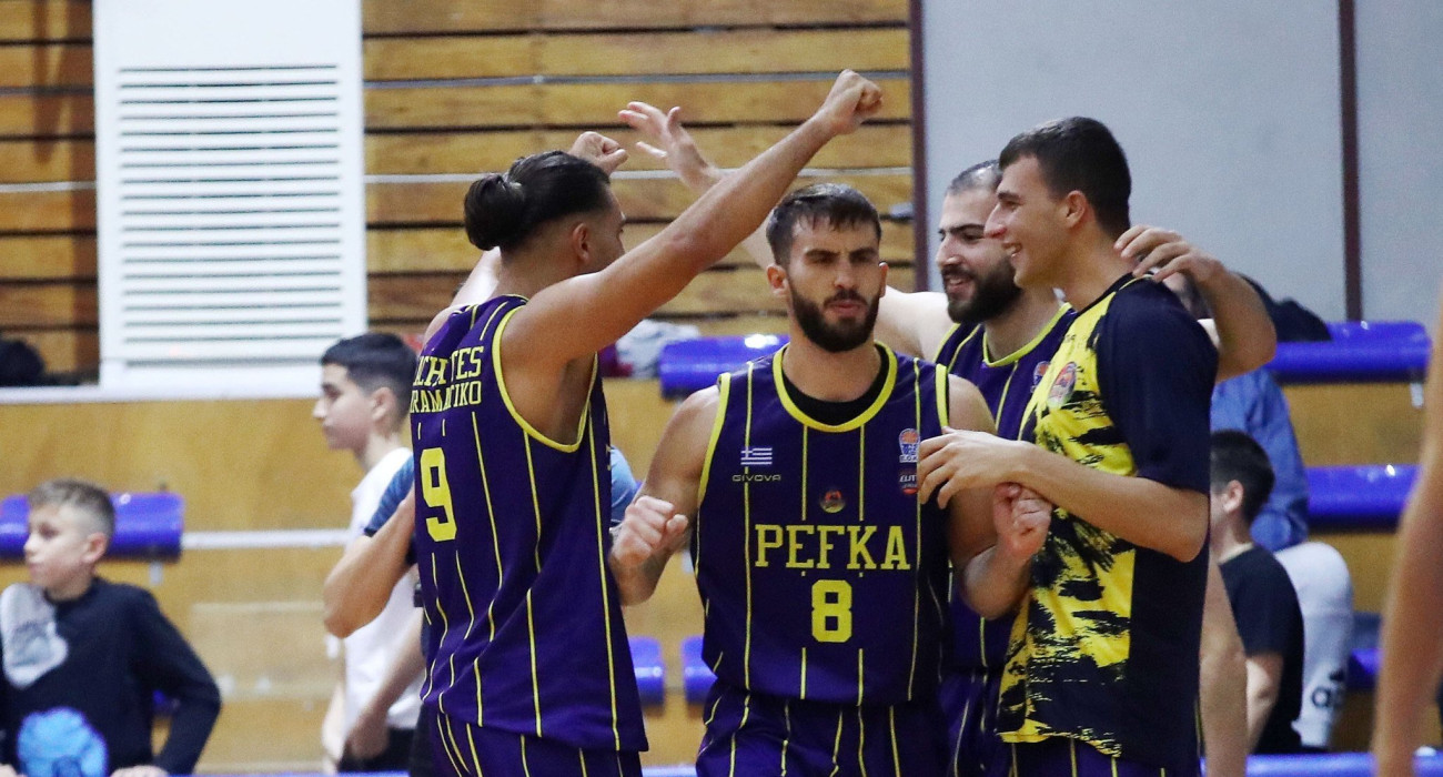 Οι πάικτες των Μαχητών μετά από τη νίκη κόντρα στο Αιγάλεω / Πηγή: Intime