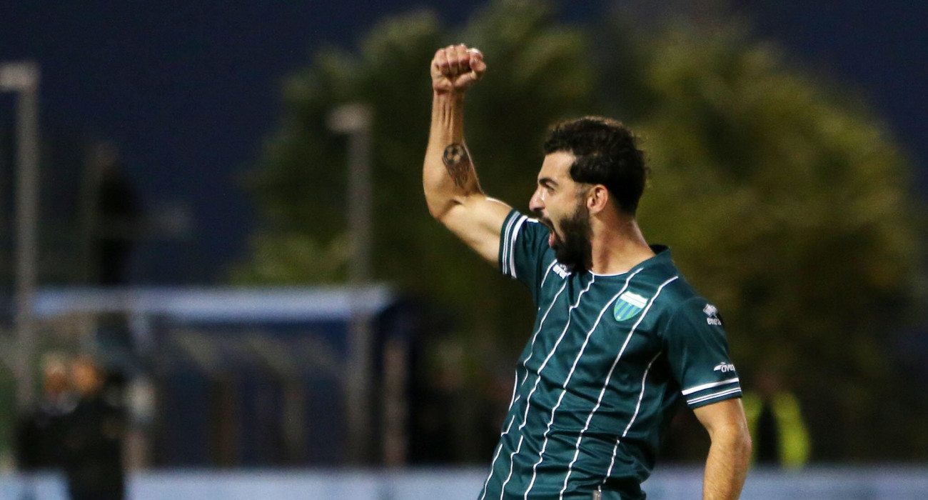 Ο Χισάμ Λάγιους πανηγυρίζει με τον Λεβαδειακό / Πηγή: Intime