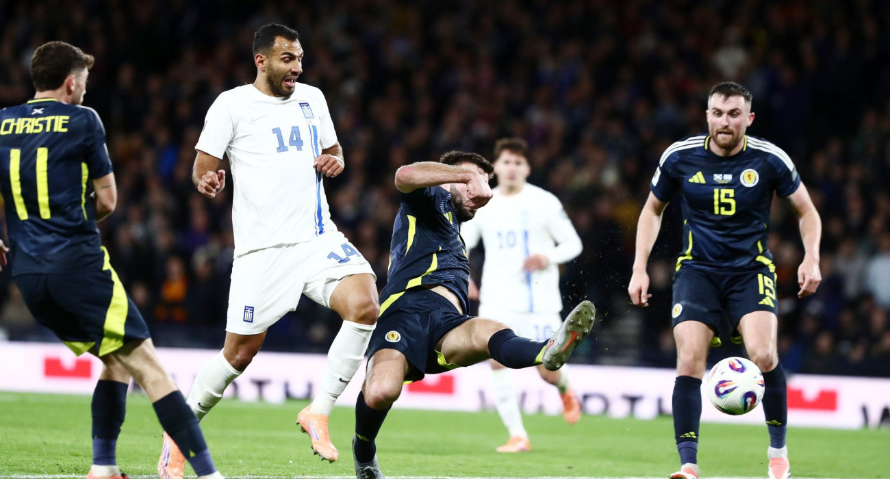 Ο Κρίστι σκοράρει και ισοφαρίζει σε 1-1 για τη Σκωτία κόντρα στην Ελλάδα / Πηγή: Intime