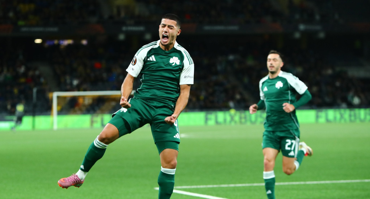 Ο Ζαρουρί πανηγυρίζει το ένα από τα τρία γκολ που έβαλε στη Βέρνη / Πηγή: Eurokinissi