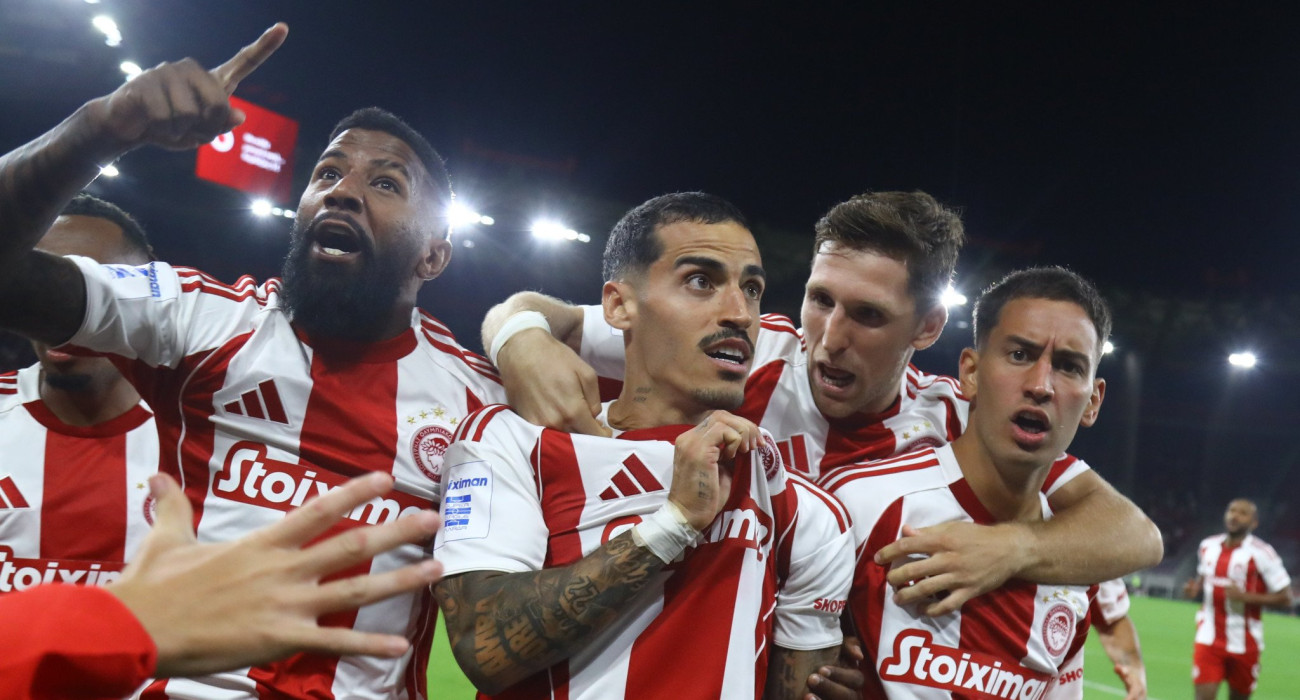 Οι Ρόντινεϊ, Τσικίνιο, Έσε και Ρέτσος στο ματς του Ολυμπιακού με τον Λεβαδειακό / Πηγή: Eurokinissi