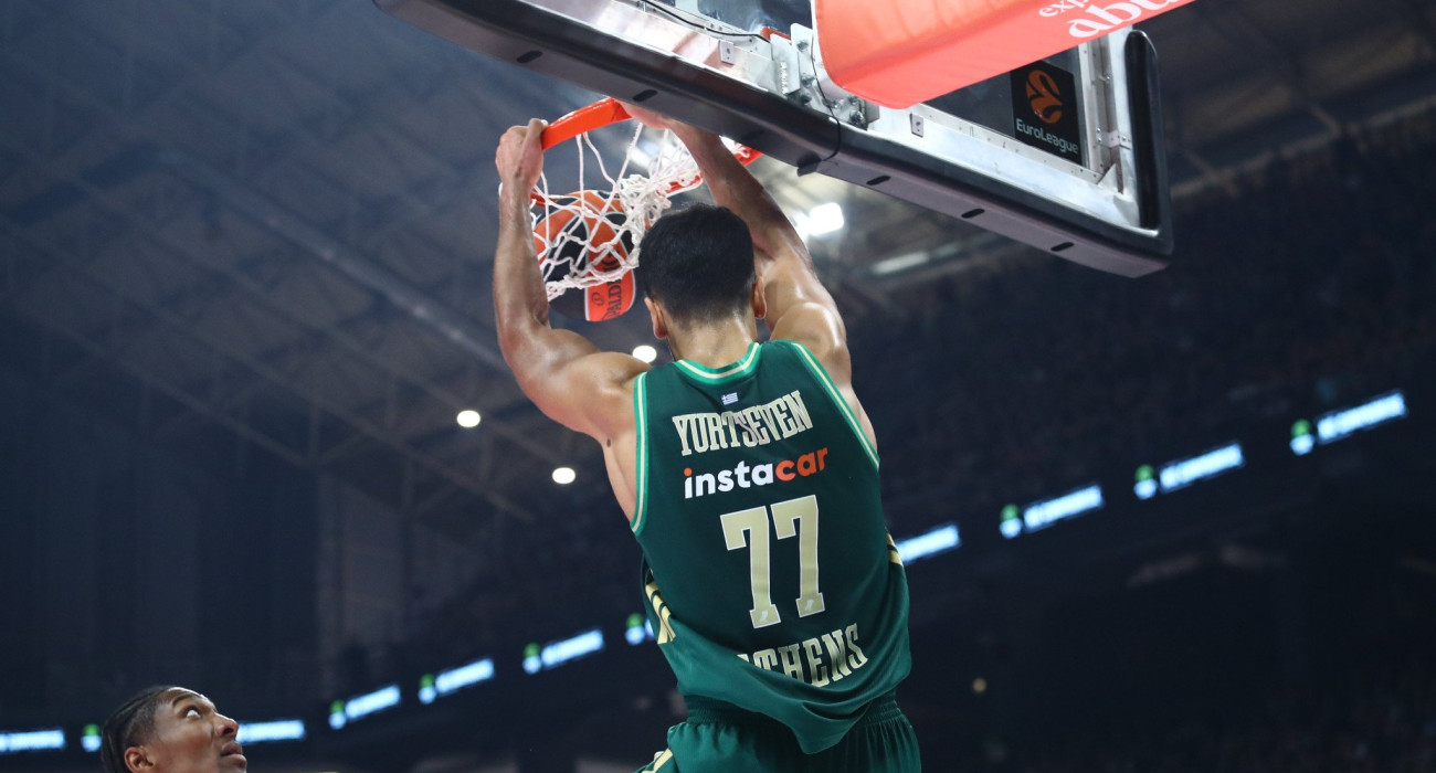 Ο Ομέρ Γιουρτσεβέν καρφώνει με μανία / Πηγή: Eurokinissi