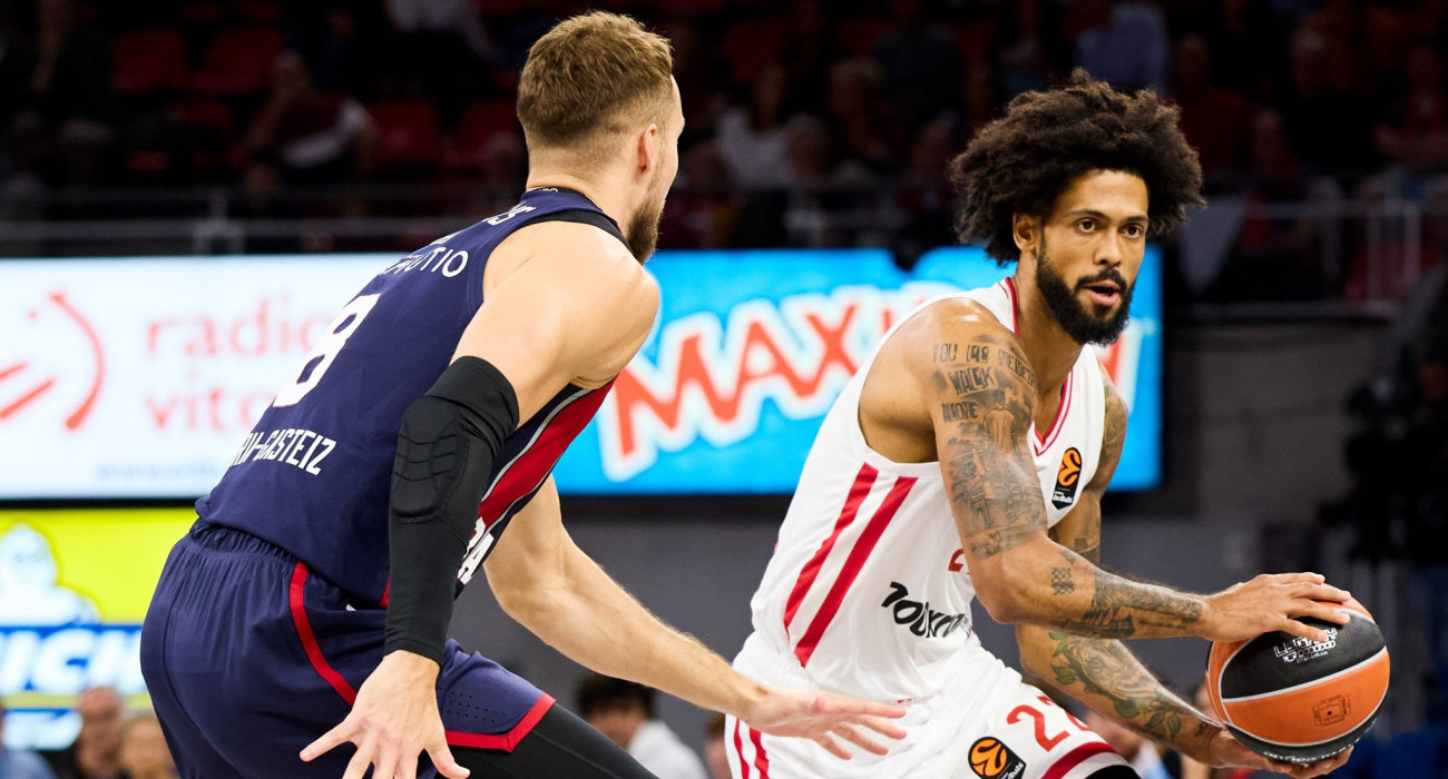 O Τάιλερ Ντόρσεϊ ήταν «καυτός» στο πρώτο μέρους του ματς στη Βιτόρια / Πηγή: Eurokinissi