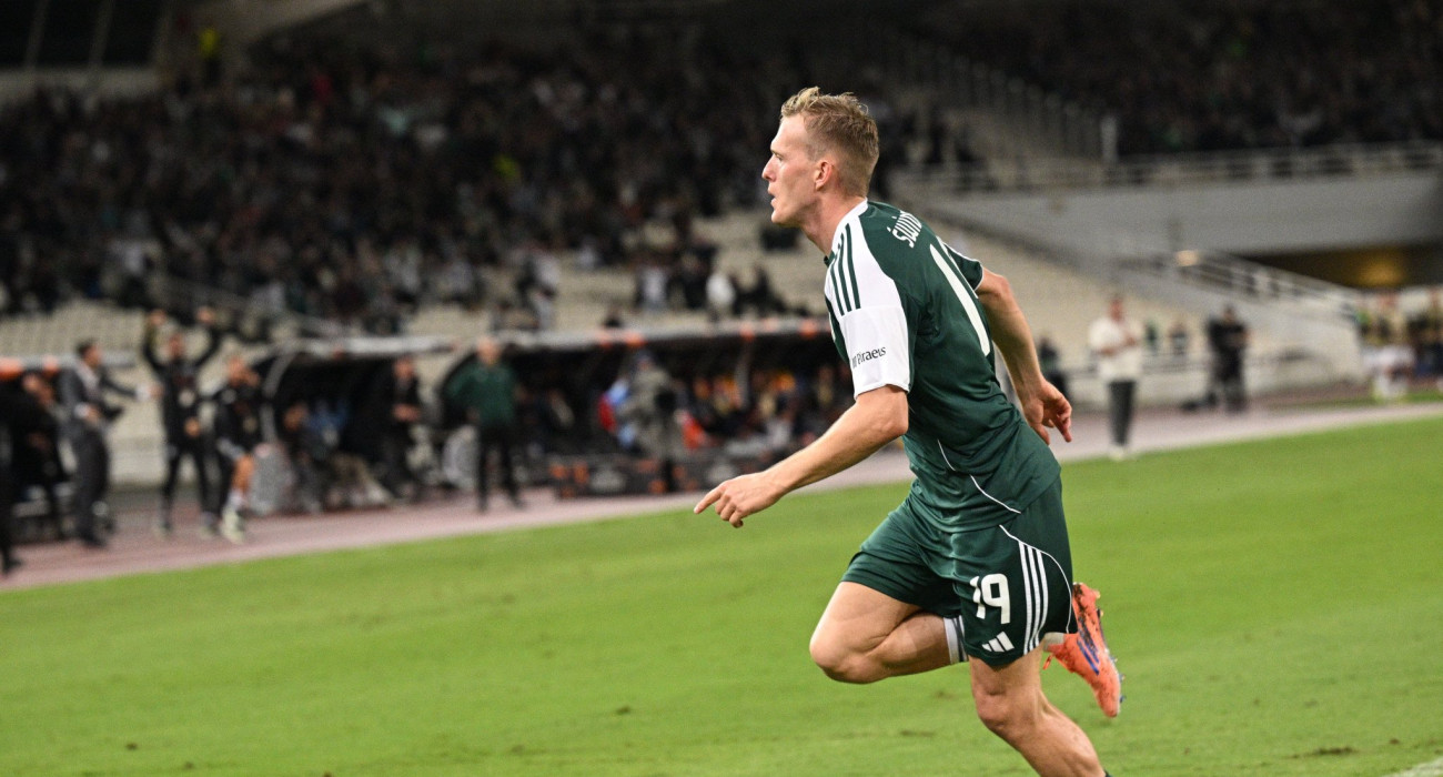 Ο Κάρολ Σφιντέρσκι πανηγυρίζει το γκολ του / Πηγή: Eurokinissi