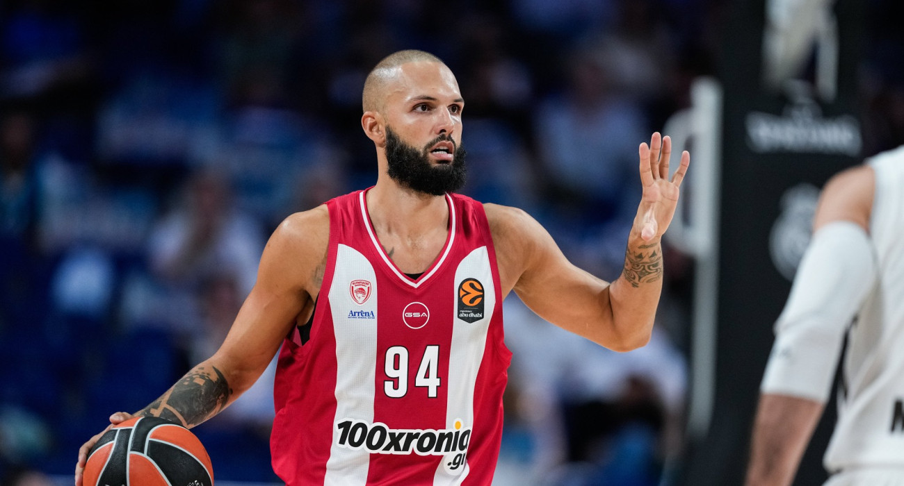 Ο Εβάν Φουρνιέ κατά τη διάρκεια του αγώνα του Ολυμπιακού με τη Ρεάλ/Πηγή: Eurokinissi