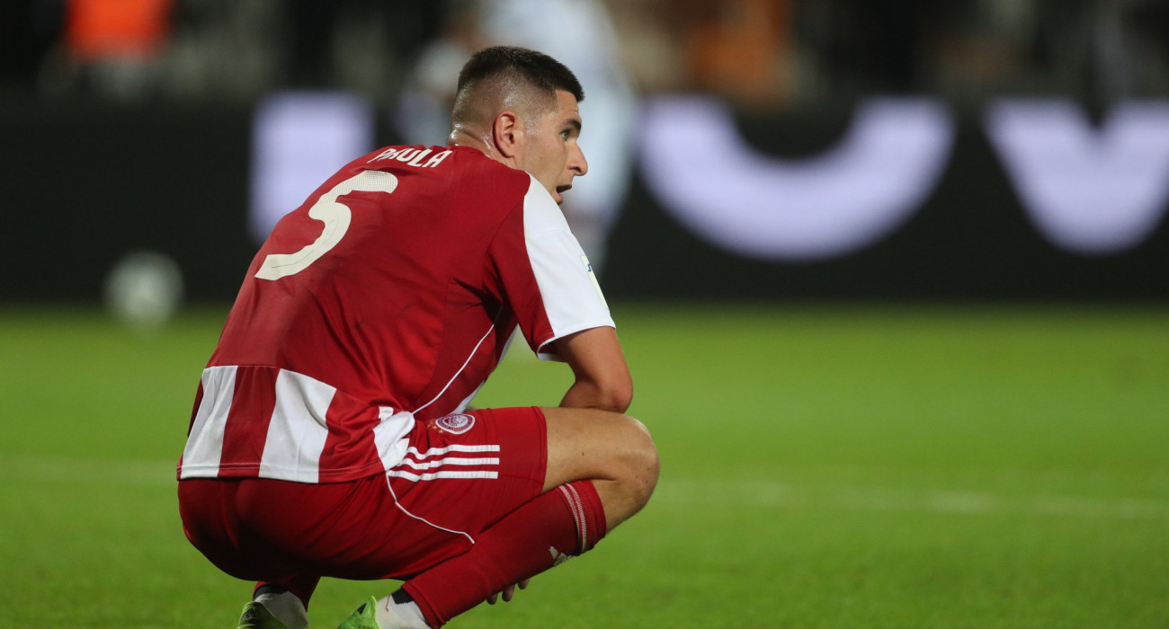 Ο Λορέντσο Πιρόλα με τη φανέλα του Ολυμπιακού / Πηγή: Eurokinissi