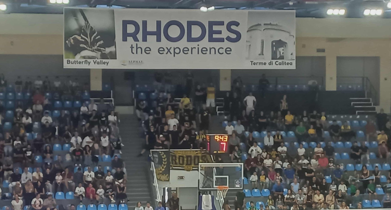 Στο πλευρό της ΑΕΚ ο κόσμος της και στη Ρόδο (video)