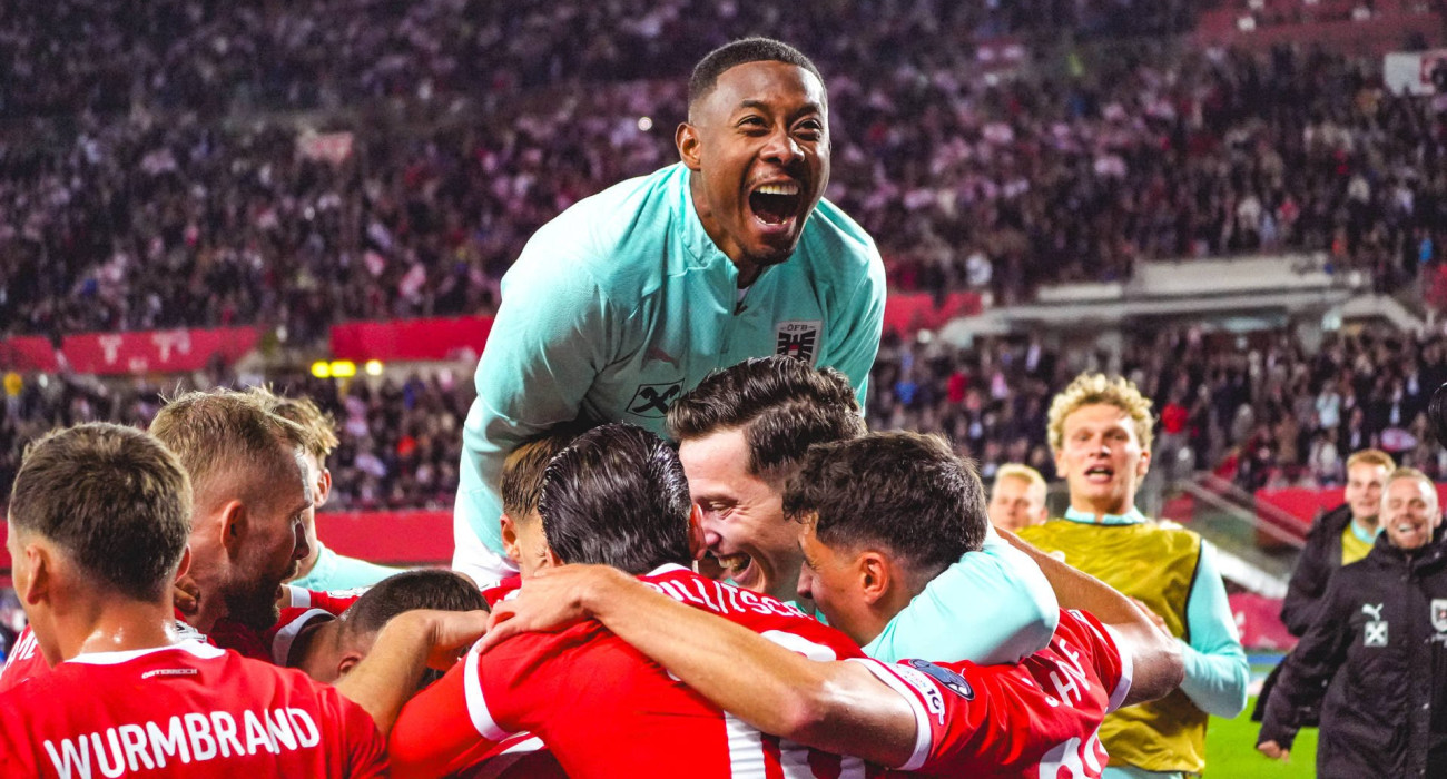 Ο Νταβίντ Αλάμπα πανηγυρίζει  με την Αυστρία / Πηγή: Imago