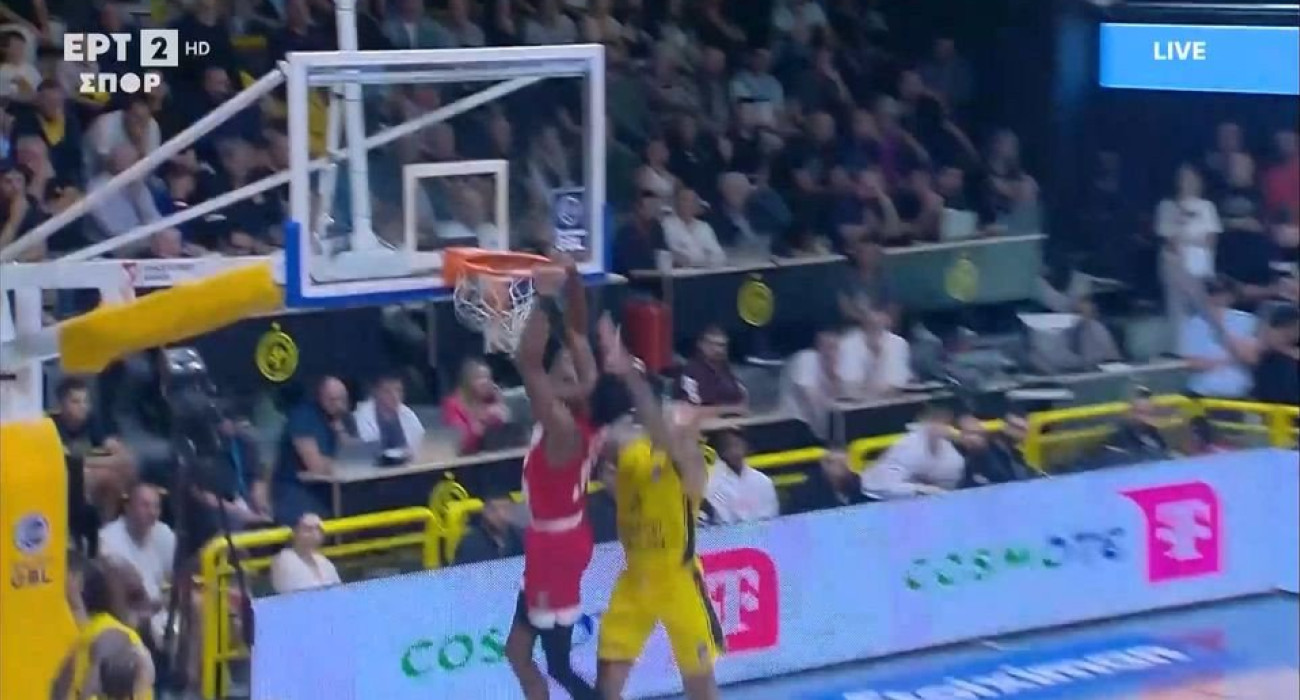 Τρομερό κάρφωμα του Κώστα Αντετοκούνμπο μετά από πάσα του Πίτερς (video)