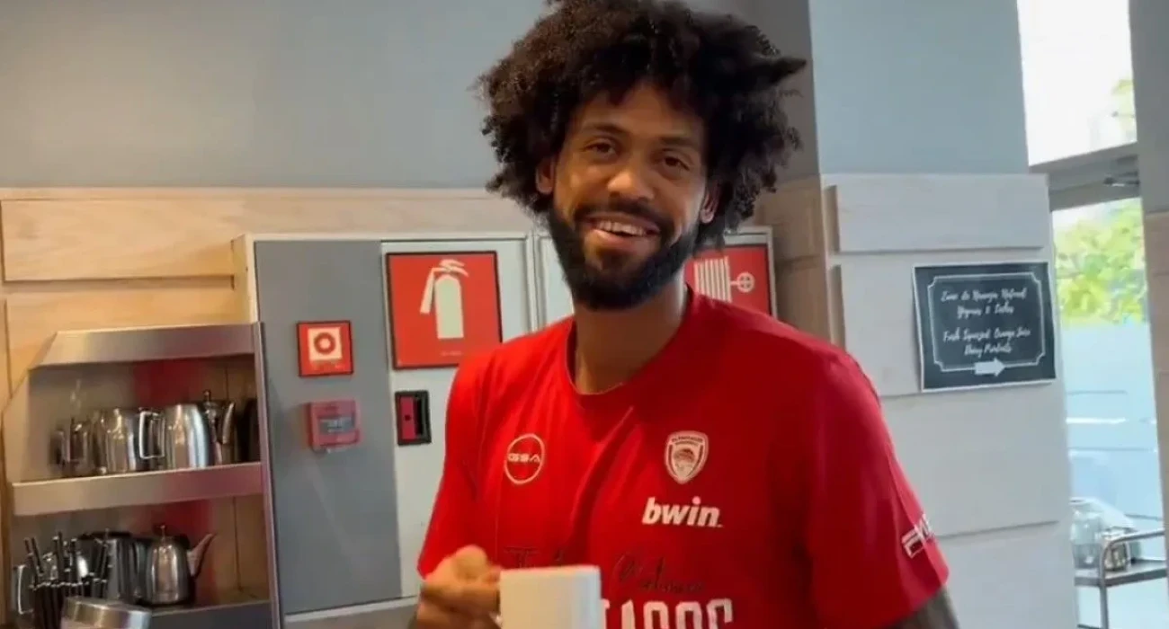 Ο Τάιλερ Ντόρσεϊ / Printscreen