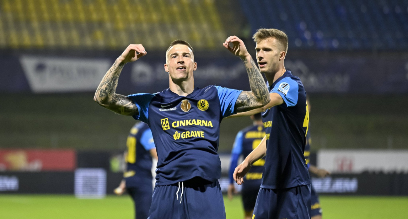 Ο Φράνκο Κοβάσεβιτς πανηγυρίζει κόντρα στην ΑΕΚ / Πηγή: Imago