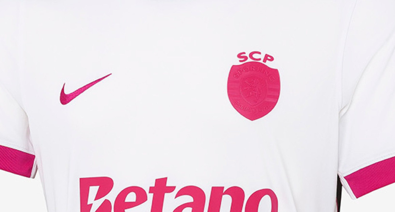 Η νέα φανέλα της Σπόρτινγκ Λισαβόνας / Πηγή: SportingCP instagram