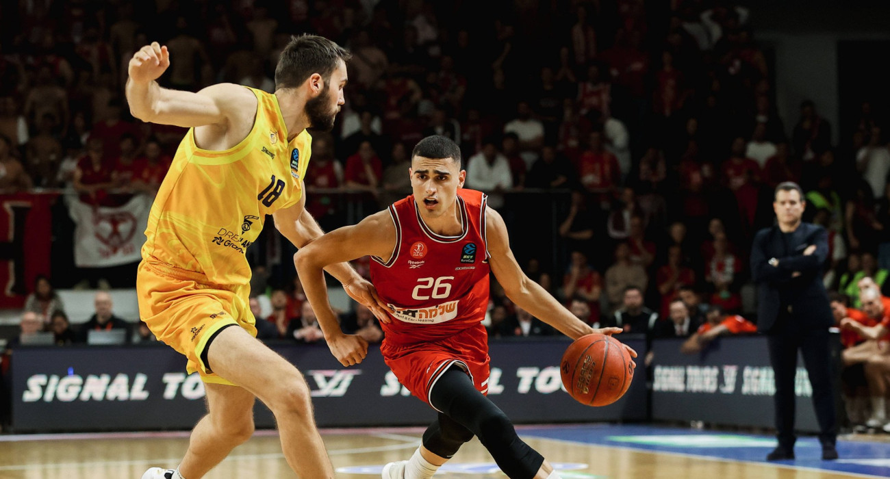 Ο Γιάμ Μάνταρ με τη φανέλα της Χάποελ Τελ Αβίβ/Πηγή: Imago