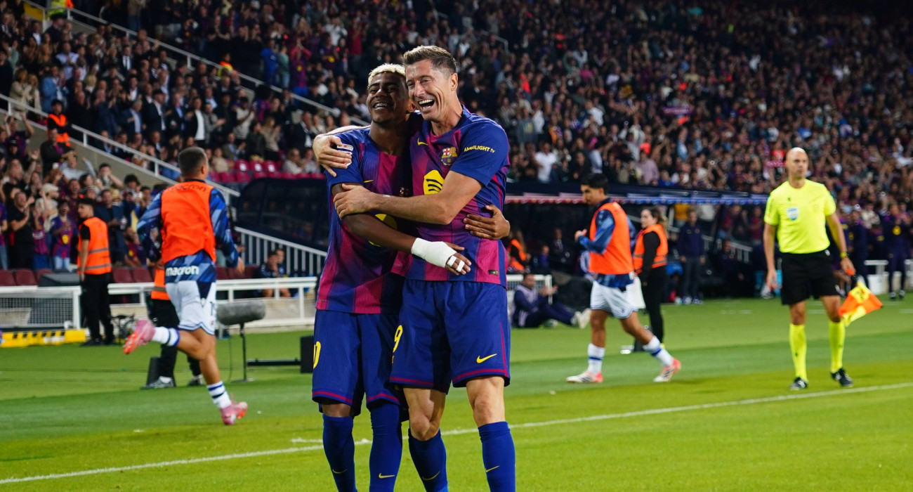 Γιαμάλ και Λεβαντόφσκι / Πηγή: Imago