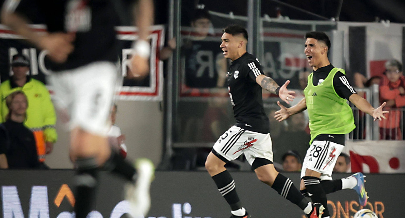 Οι παίκτες της Ντεπορτίβο Ριέστρα πανηγυρίζουν / Πηγή: Imago