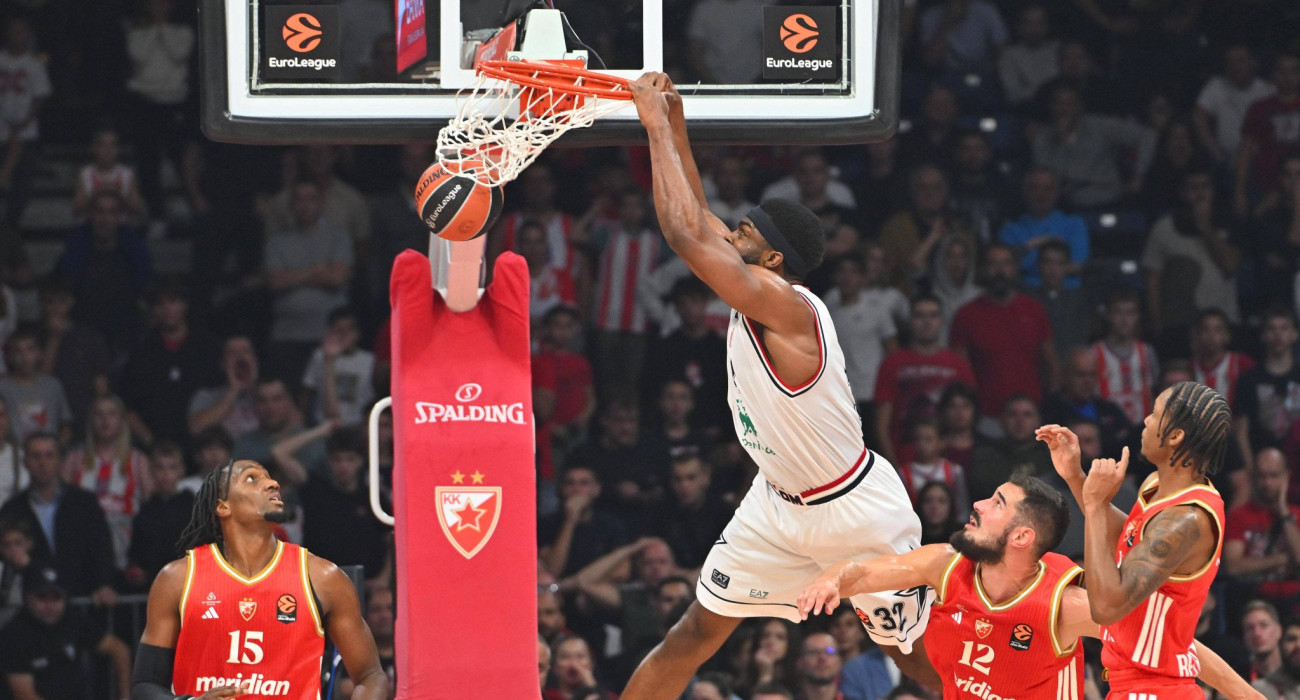 Ο Τζος Νίμπο σε μια εντυπωσιακή φάση στο παιχνίδι της Μιλάνο, Πηγή: Imago